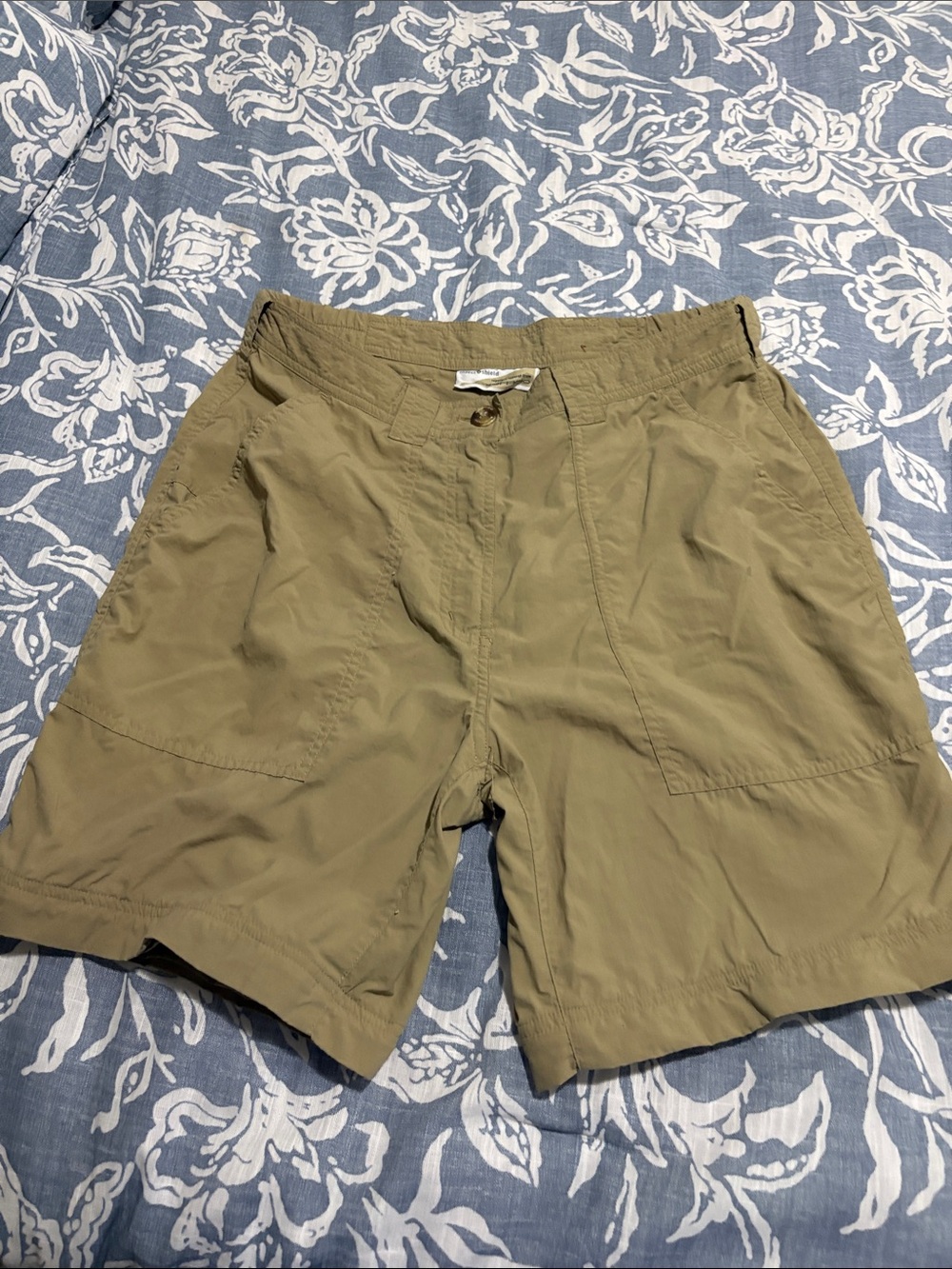 Lightweight Khaki Hybrid Shorts for Women